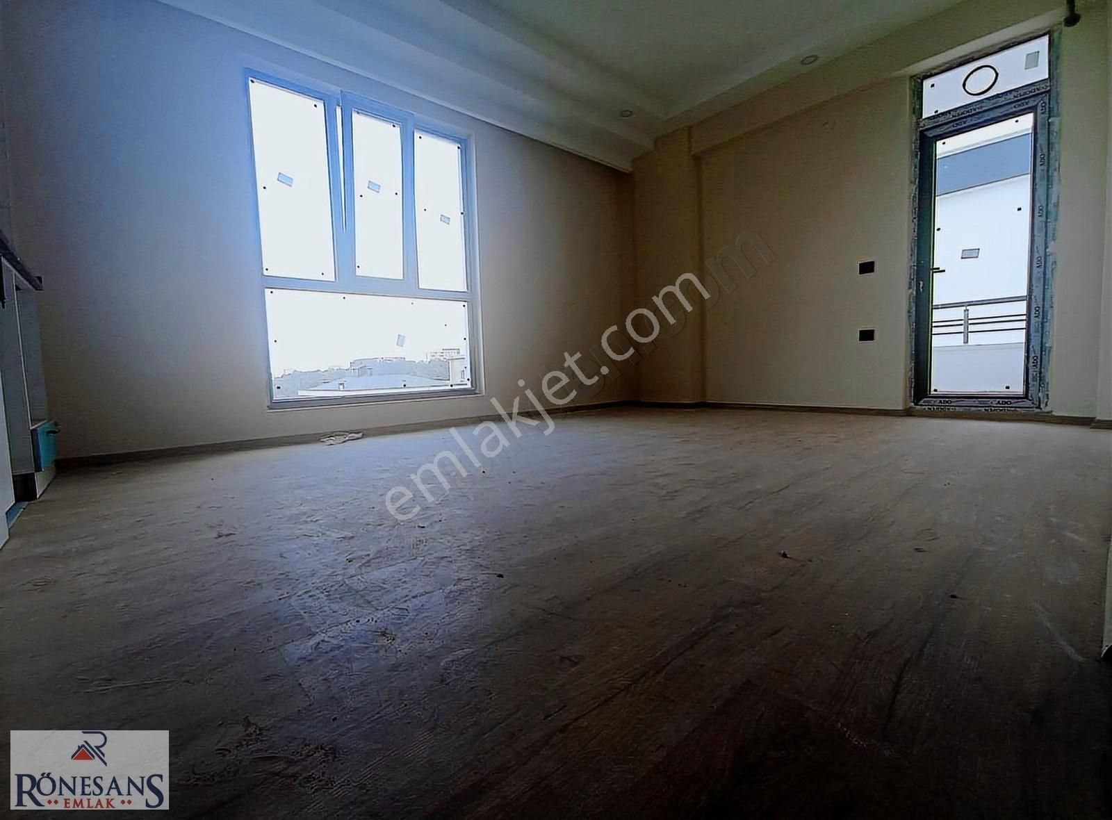 Rönesans Emlak'tan Satılık Deniz Manzaralı 1+1 - Görsel 2