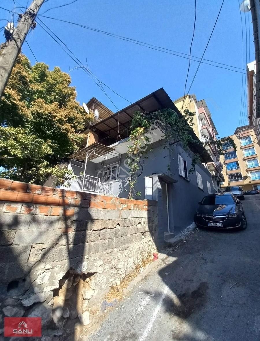 Buca Kozağaç Mah. Kiralık 2+1 Müstakil Bahçeli Ev