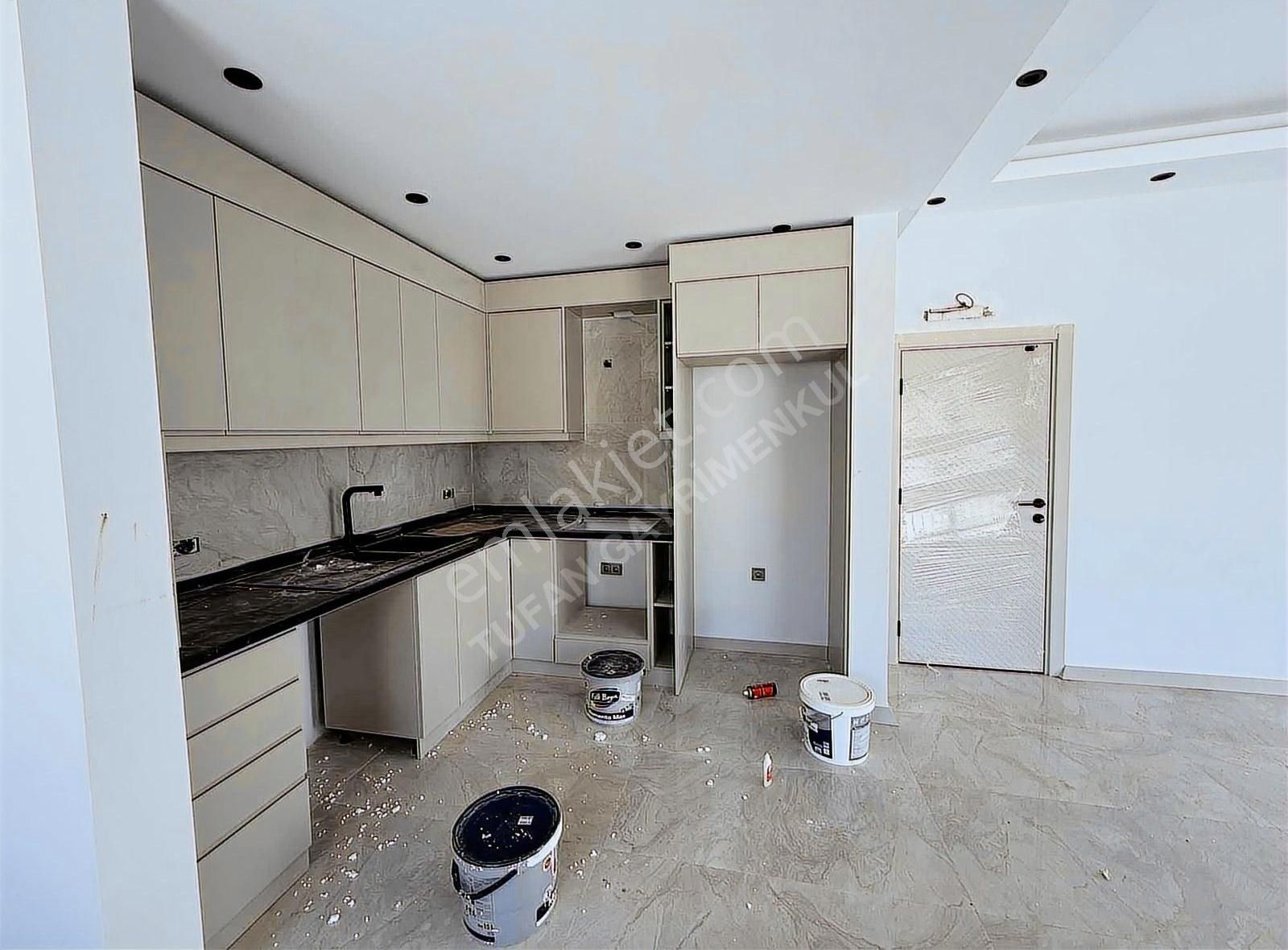 Manavgat Ilıcada Ultralüks Sıfır 1+1 Havuzlu Daire - Görsel 12