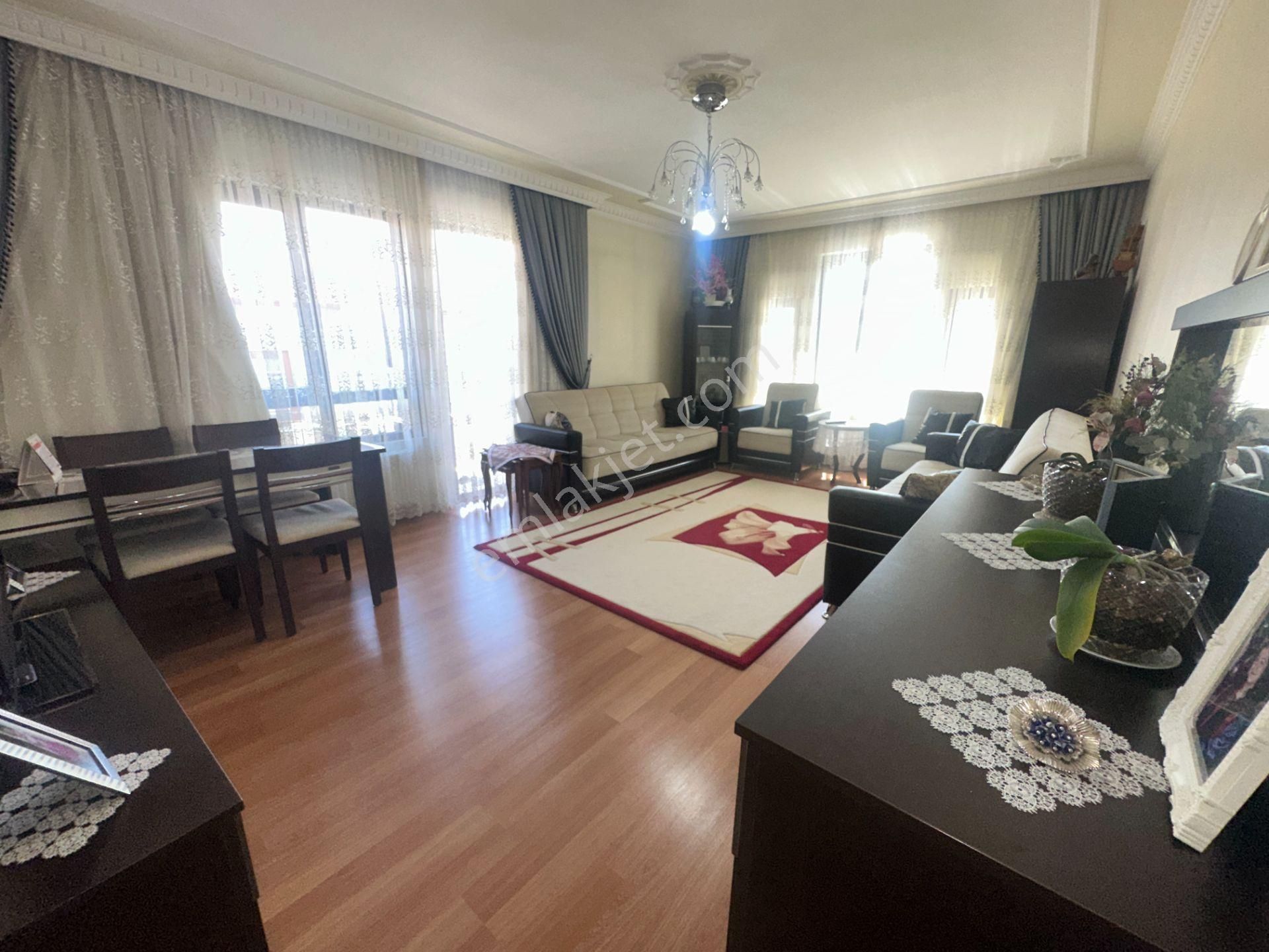Turyaptan Kamilocak Mah 4+1 2.kat 140m2 Asansörlü 3 Cepheli Mer