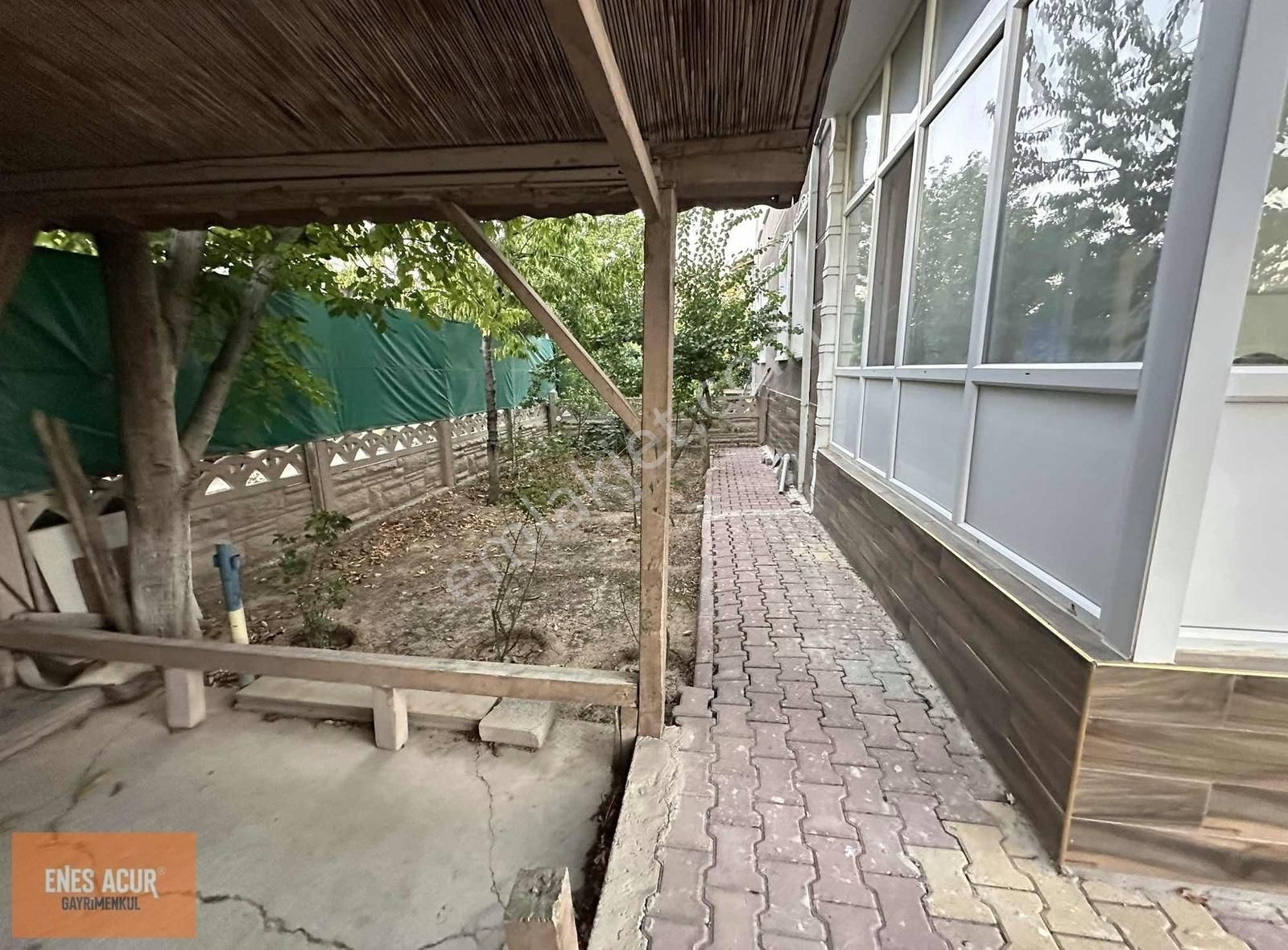 Enes Acur' Dan Buhara Mahallesinde Full Bakımlı Villa