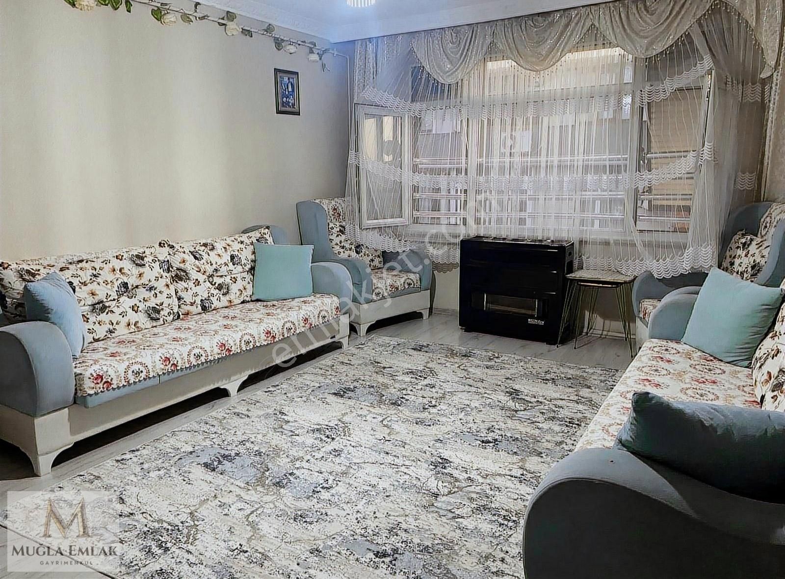 Muğla Emlaktan Bağlar Caddesinde 65m 1+1 Balkonlu 4.kat Daire