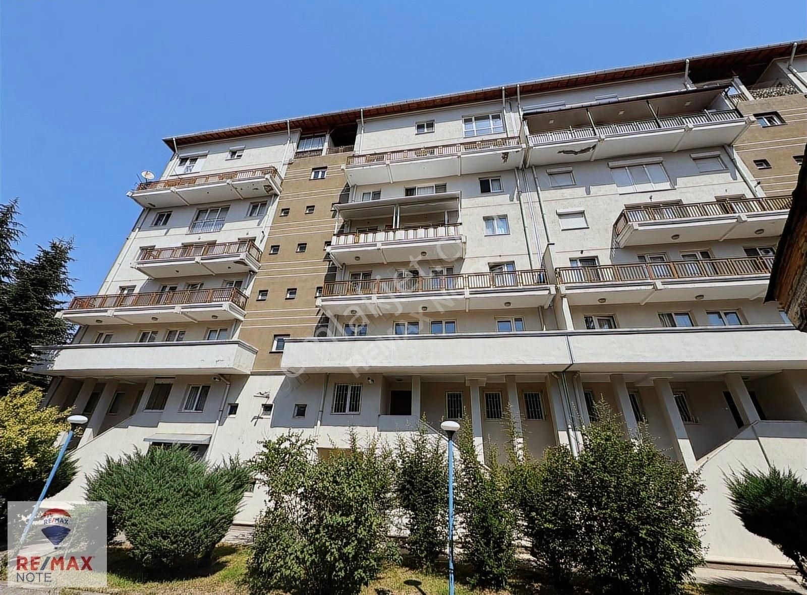 Tekser Blokları'nda Eşyalı Kiralık 3+1 Dubleks