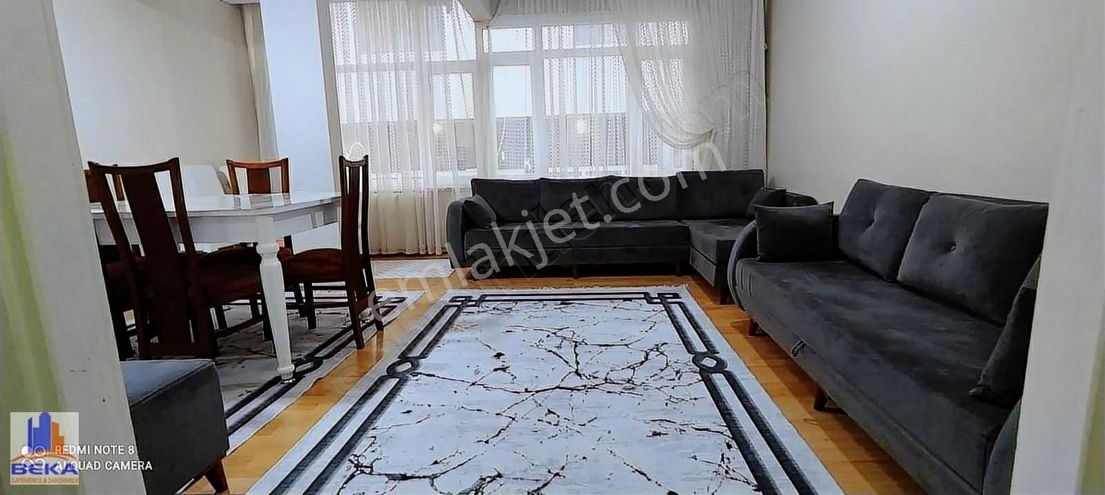Ümraniye Çarşıda Metroya 100 Metre Eşyalı Kiralik 2+1