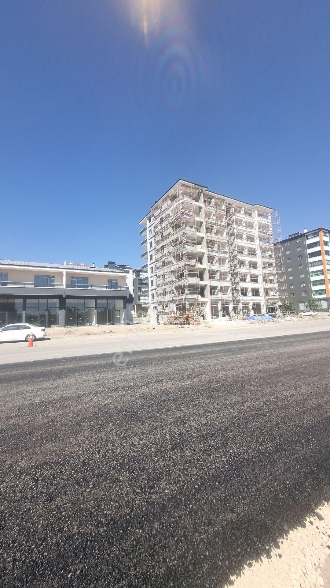 Ankara Gölbaşı Örencikte Cadde Cephe 1+1 Şahane Daireler..