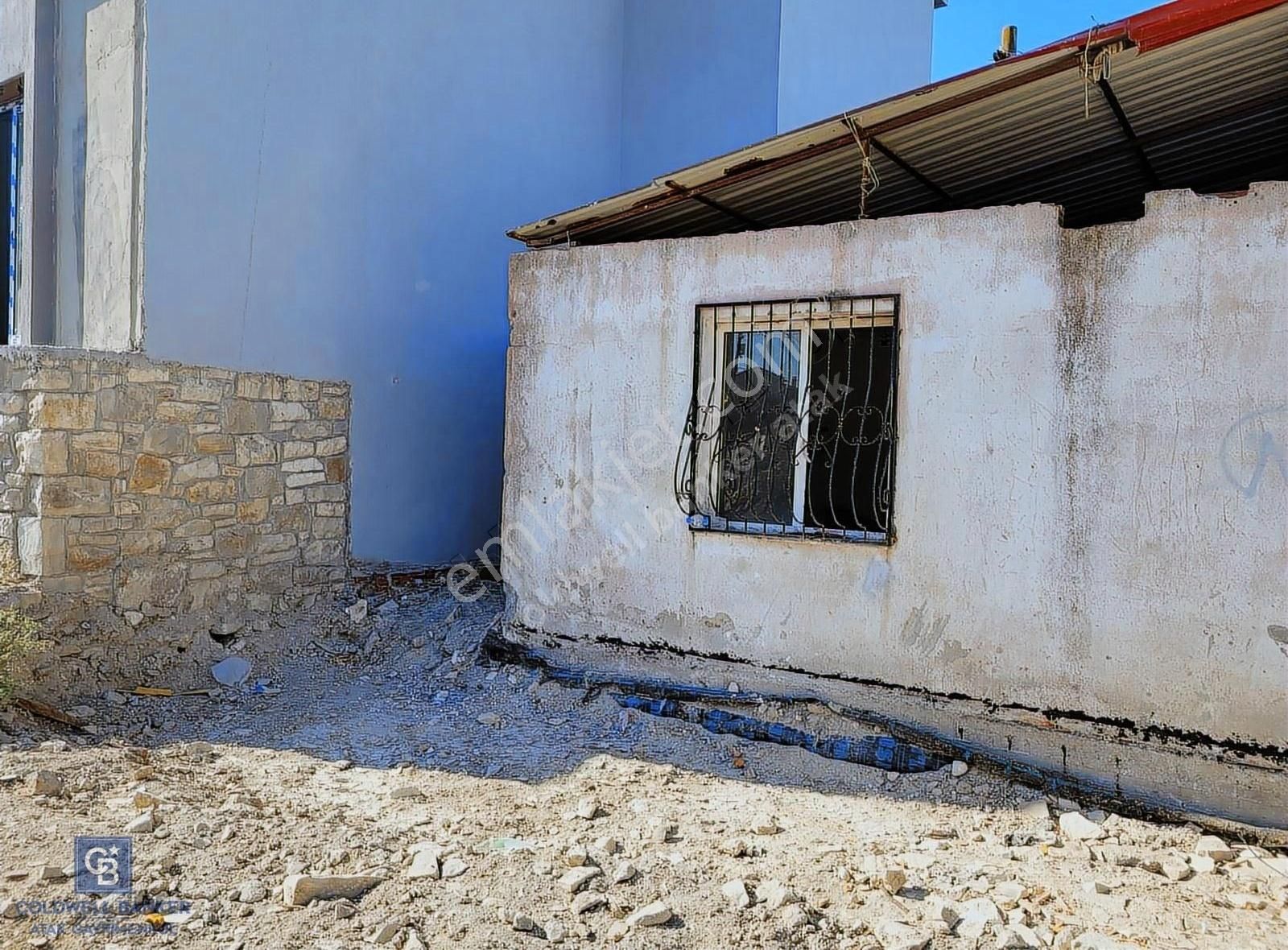 Urla Yenice Mah'de Satılık Müstakil Ev - Görsel 12