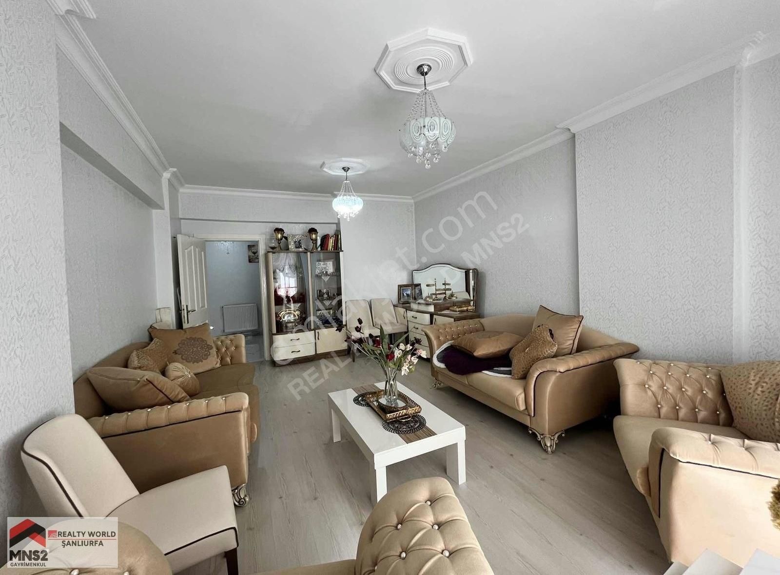 Realty World Mns2 Hasan Taşdemir'den Bakımlı 3+1 Arakat