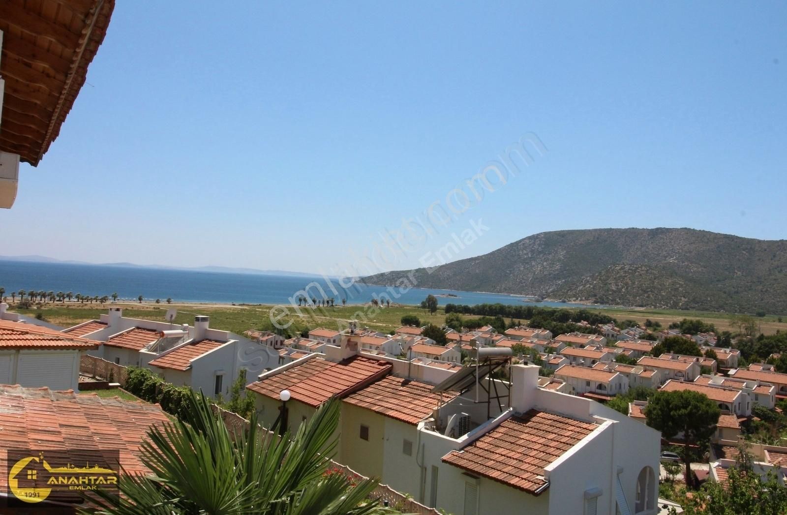 Karareis Sitesin De Deniz Manzaralı Yazlık
