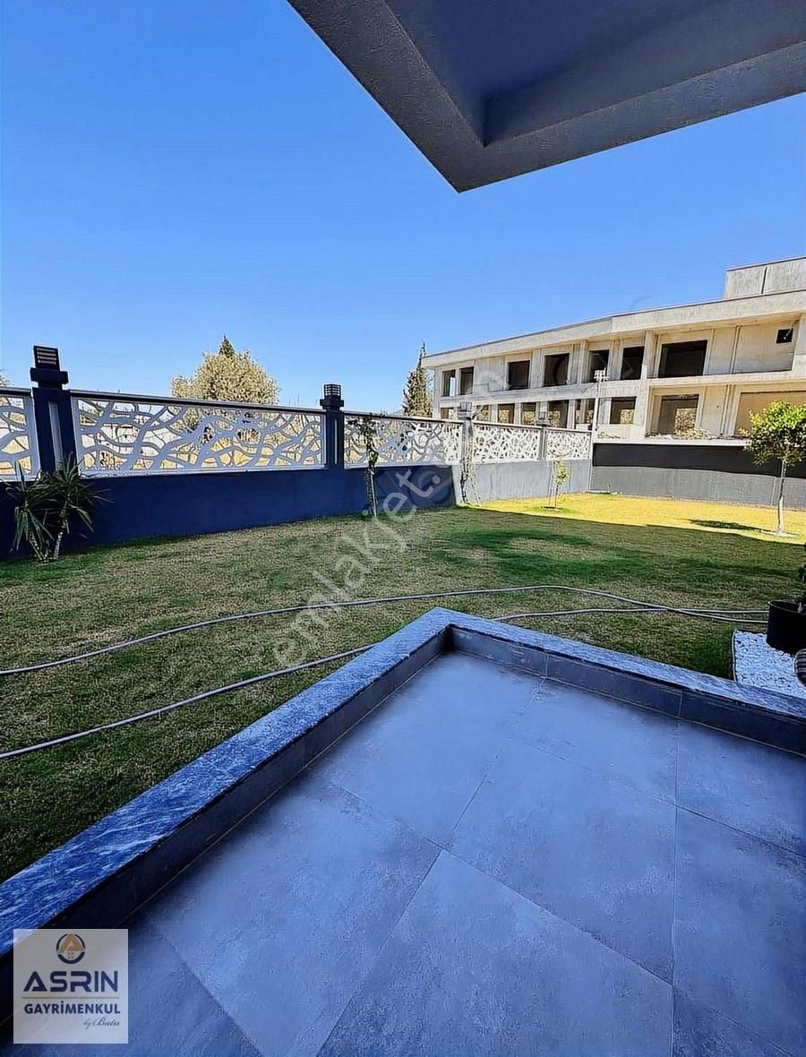 Kuşadasında Muhteşem Bir Daire Müstakil Bahçeli 2+1sıfır Havuzlu - Görsel 14