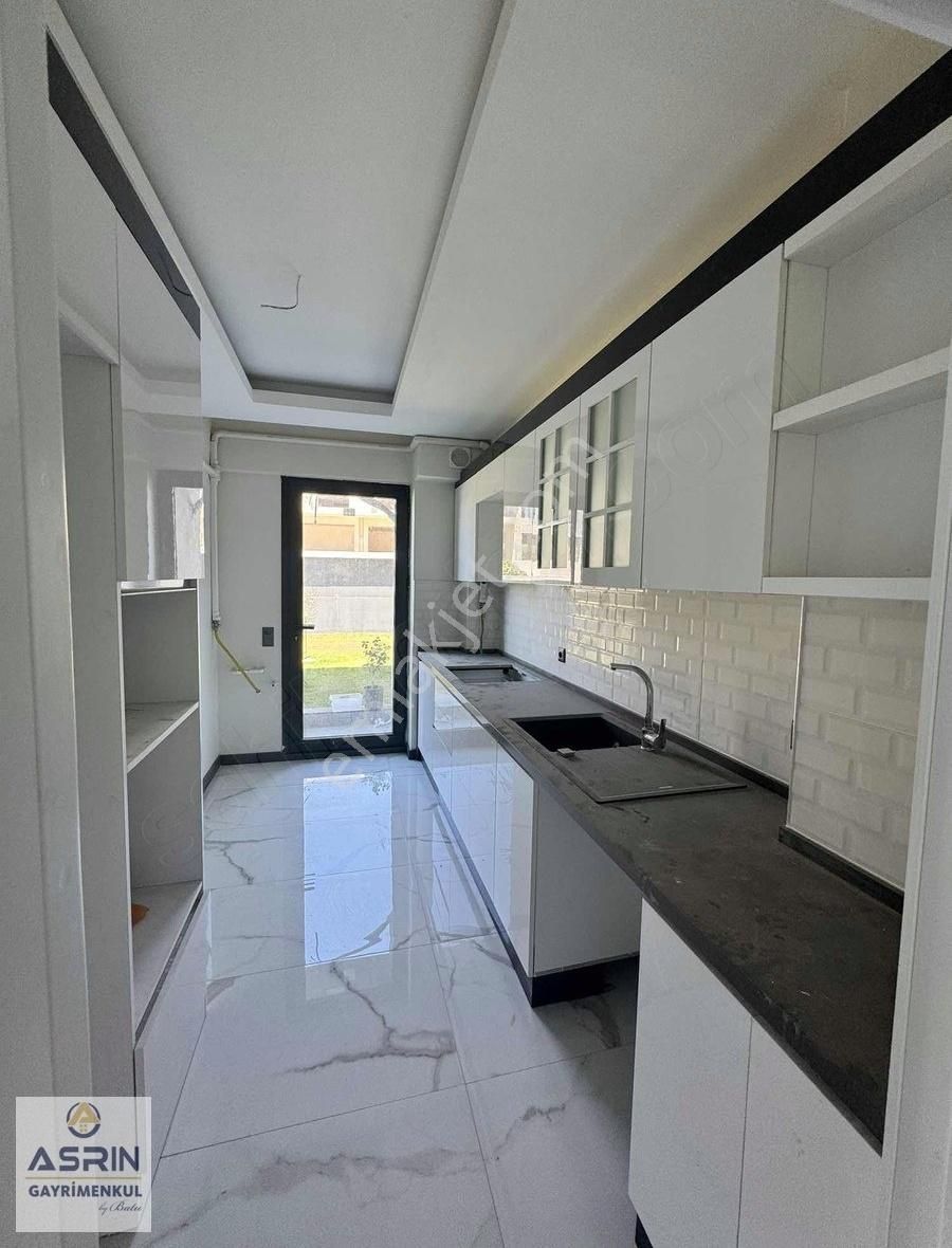 Kuşadasında Muhteşem Bir Daire Müstakil Bahçeli 2+1sıfır Havuzlu - Görsel 4