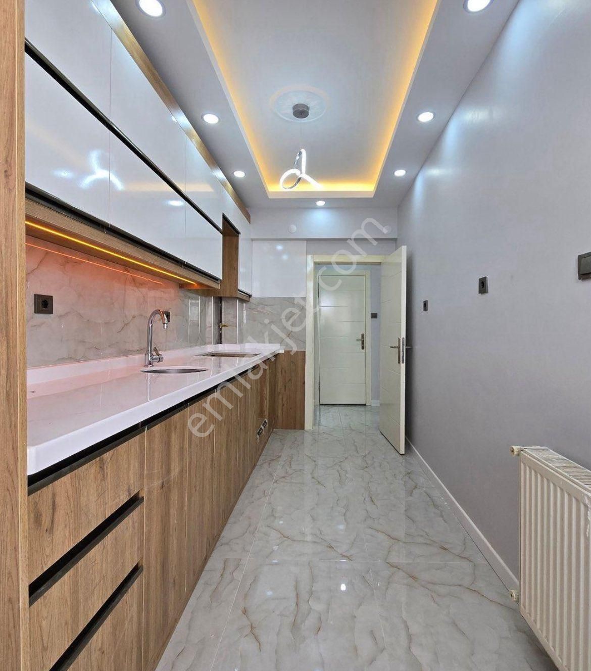 30 Ağustos Mah 3+1 1. Ara Kat Full Yapılı Satılık Daire