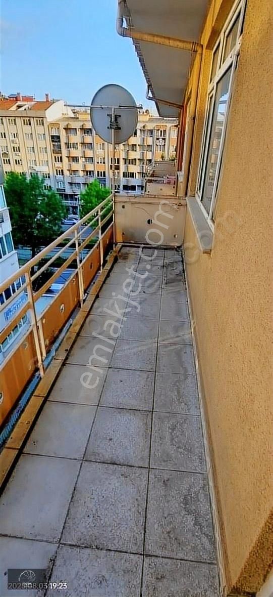İzmit Merkez, Yürüyüş Yolu, Koü Mimarlık Yanı, Kısmi Eşyalı 3+1!