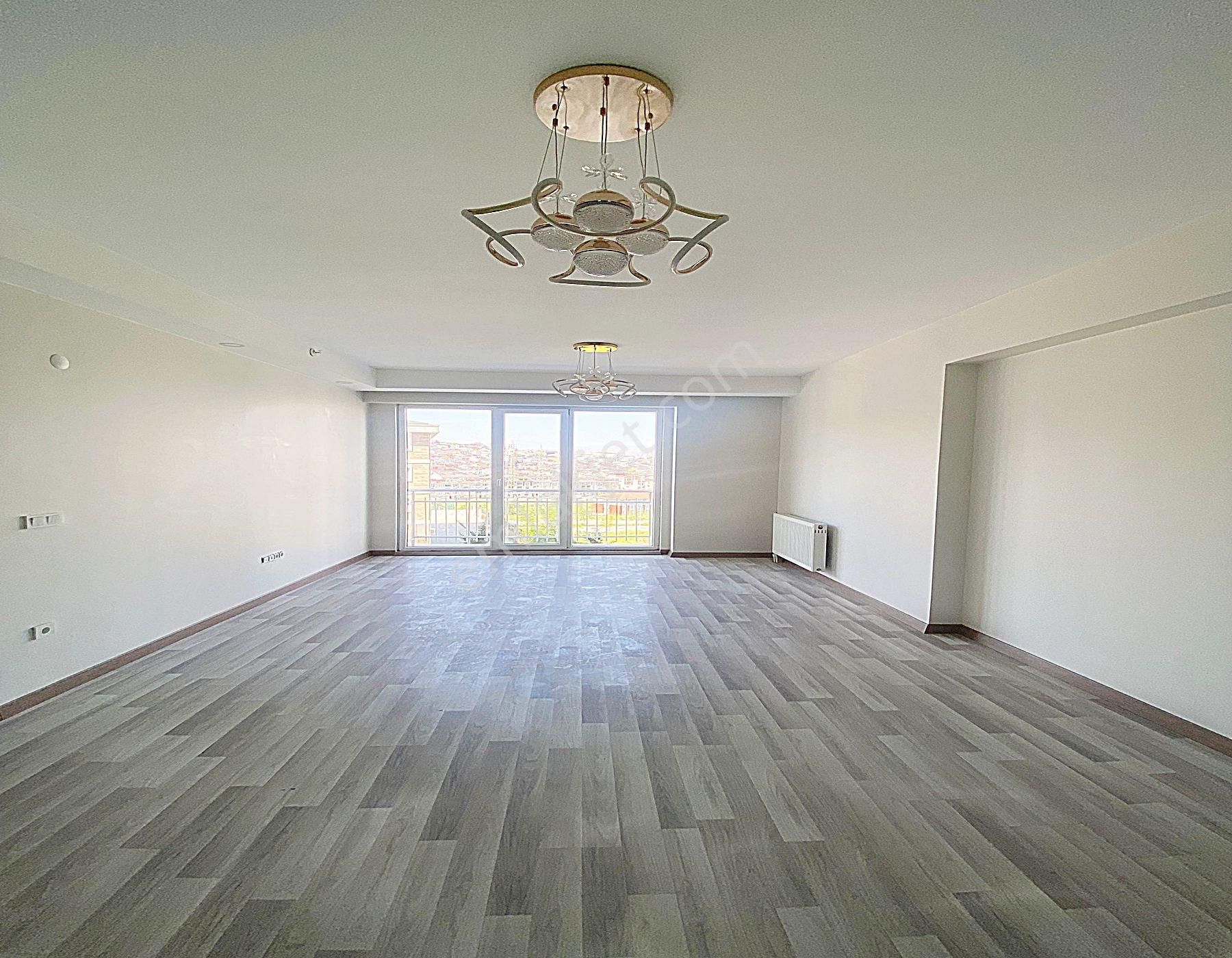 Belikdüzü Arenadan Ultra Lüx Ebeveyn Banyo Siteiçi Satılık Daire - Görsel 3