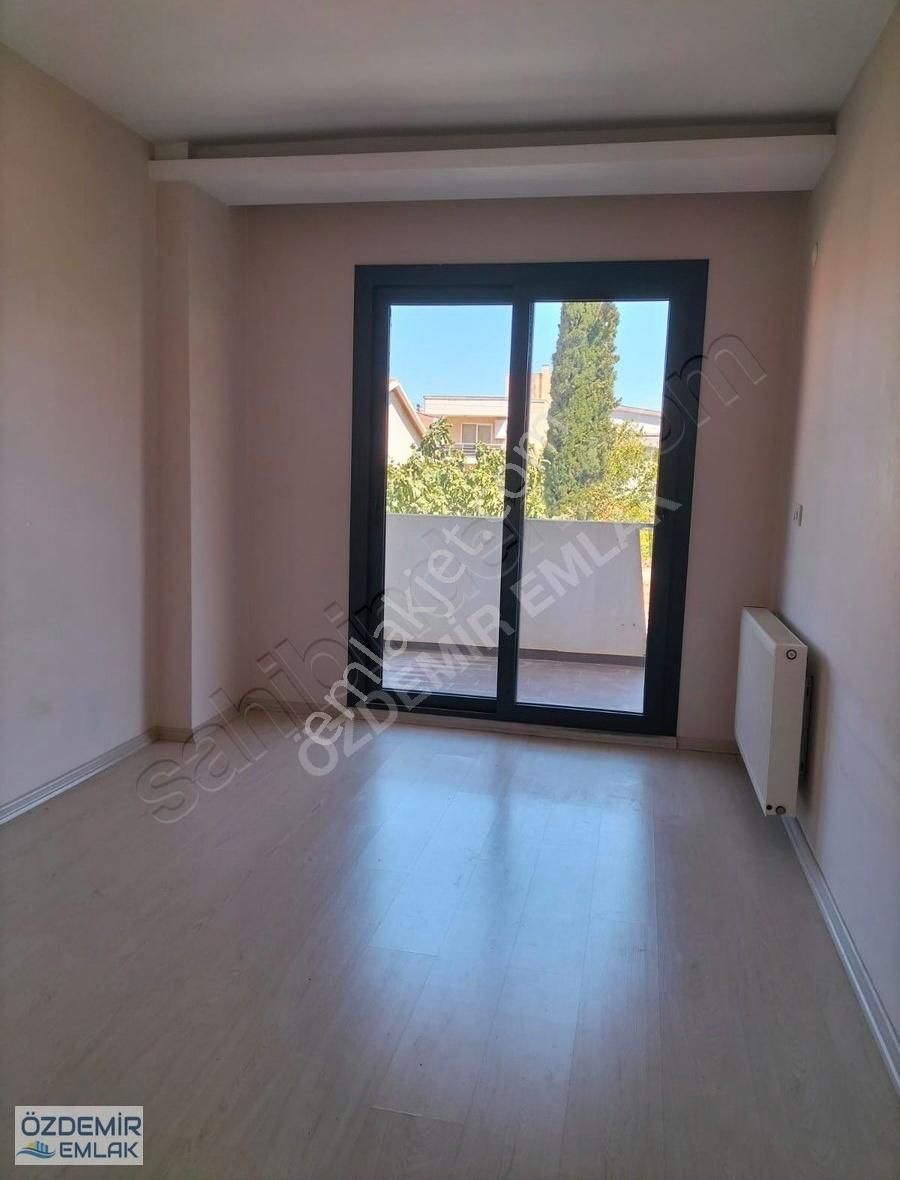 Özdemir Emlaktan Merkezde Doğalgazlı Ara Kat Kiralık 2+1 Daire