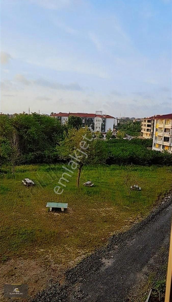 Alan Emlaktan Çarşamba Merkezde 3+1 Kiralık Daire