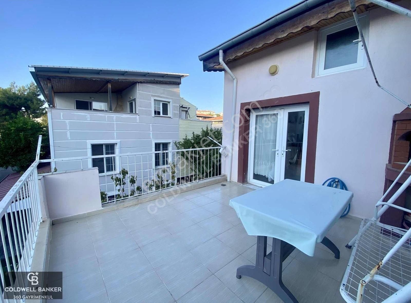 Evka 3' De Satılık Köşe Konumlu Bahçeli Ferah 4+1 Tripleks Villa - Görsel 21