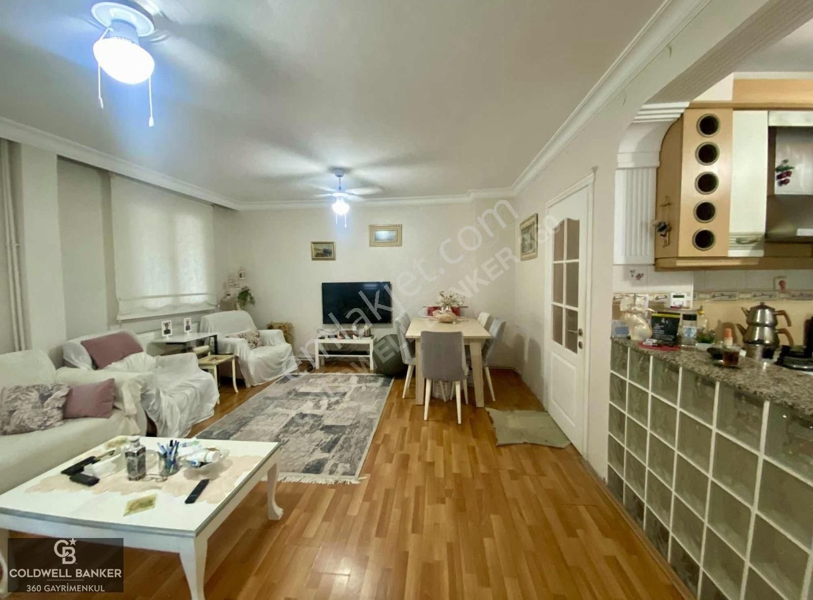 Evka 3' De Satılık Köşe Konumlu Bahçeli Ferah 4+1 Tripleks Villa - Görsel 9