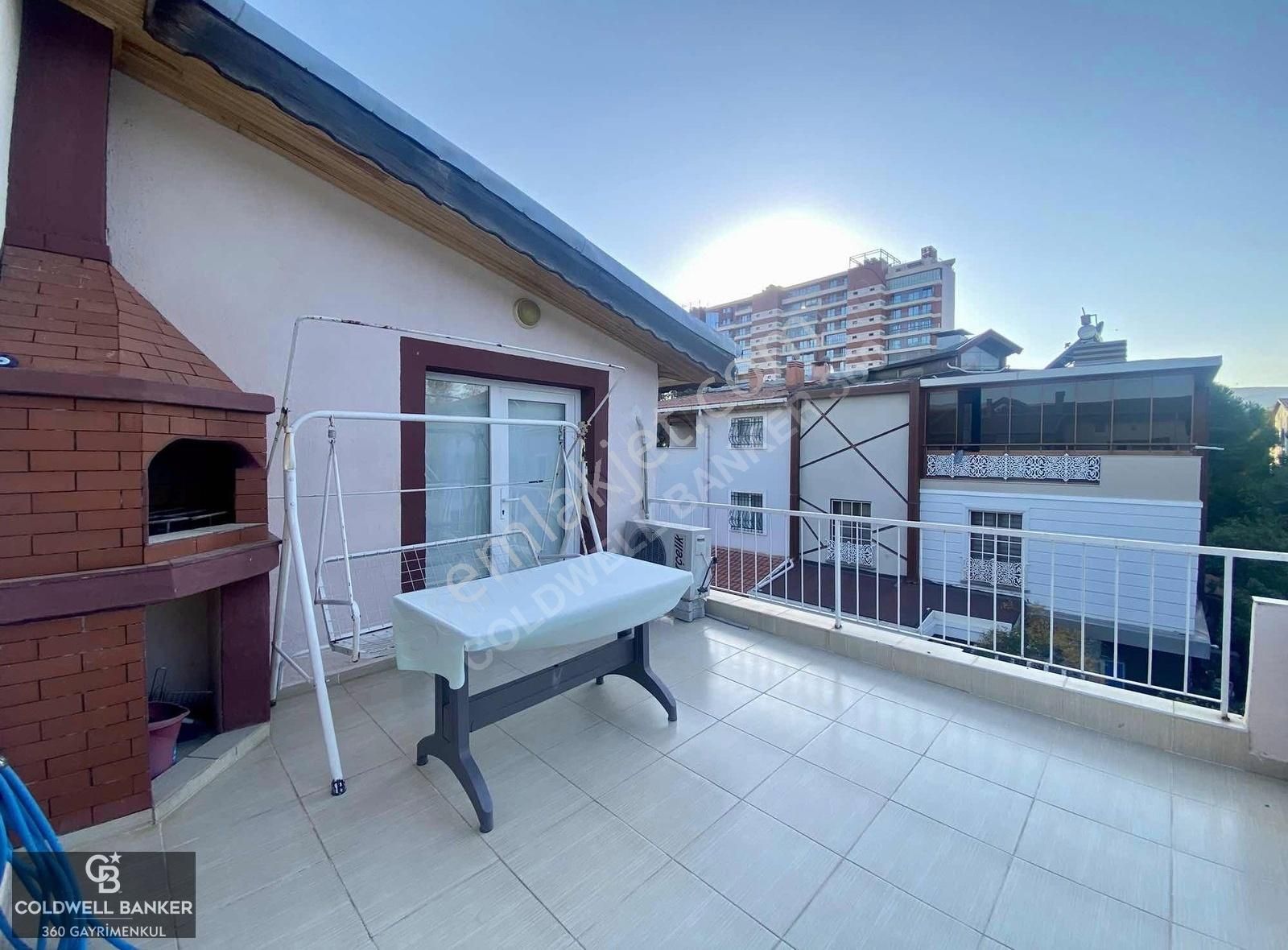 Evka 3' De Satılık Köşe Konumlu Bahçeli Ferah 4+1 Tripleks Villa - Görsel 15