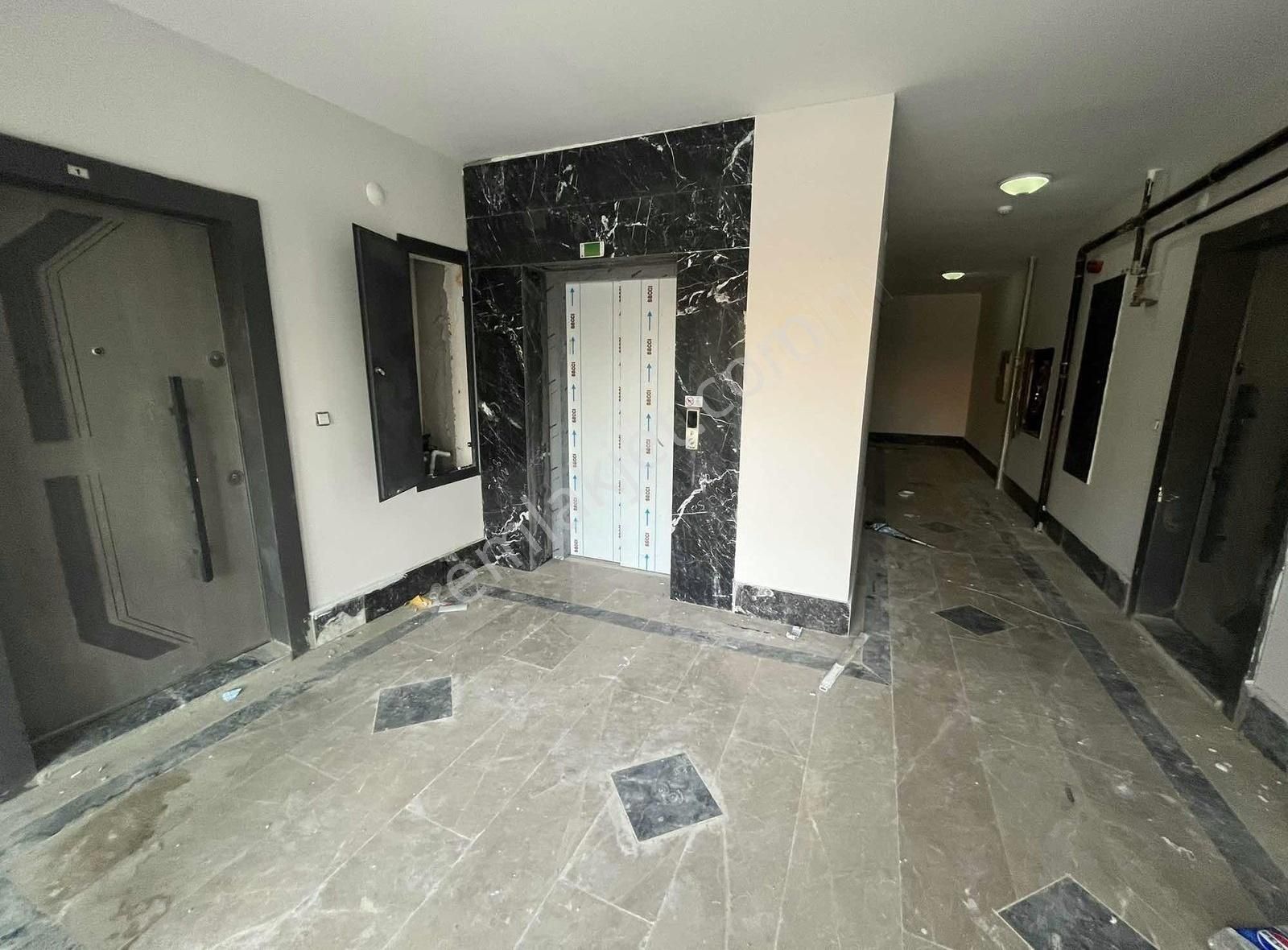 Kur Grup'tan Panoramik Göl Manzaralı Yatay Mimari 4+1 Daire - Görsel 29