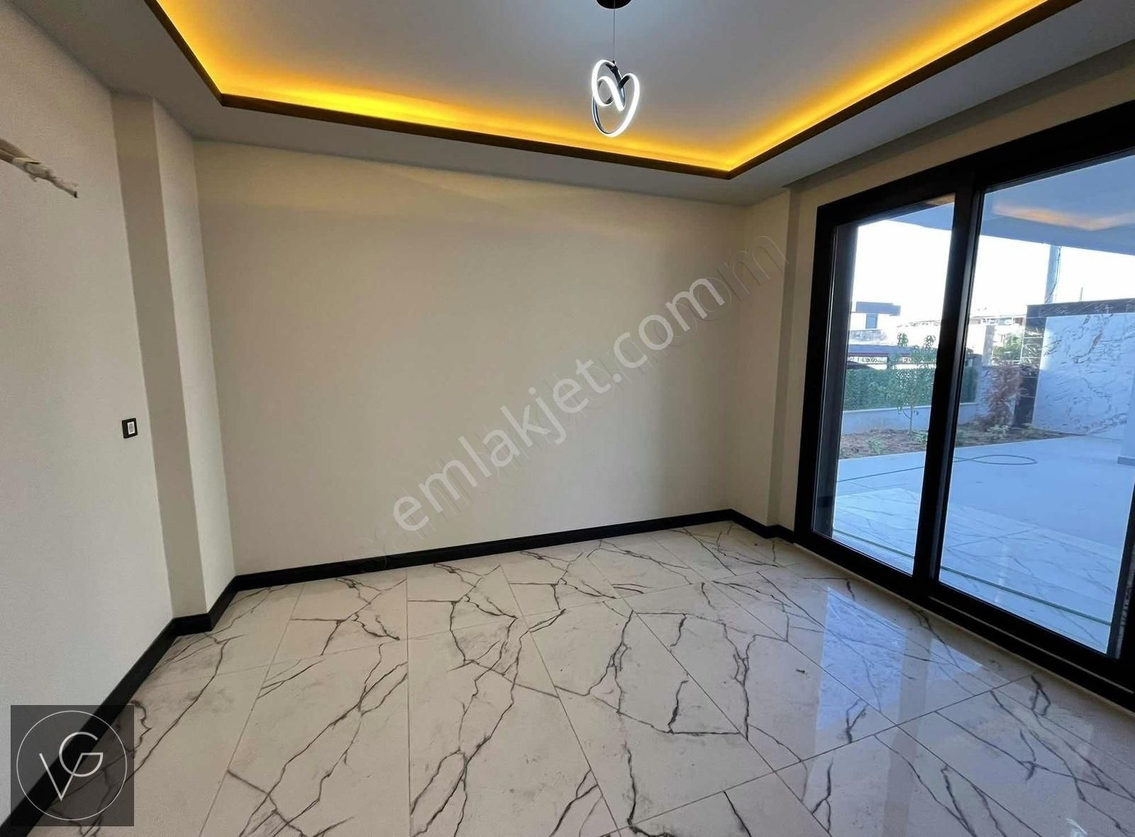 Didim Akbük'te Merkezde Deniz Manzaralı 5+1 Müstakil Villa - Görsel 27