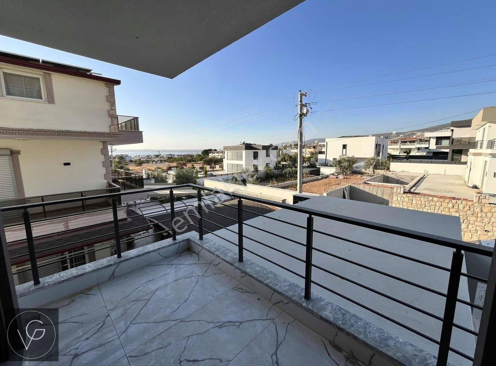 Didim Akbük'te Merkezde Deniz Manzaralı 5+1 Müstakil Villa - Görsel 8