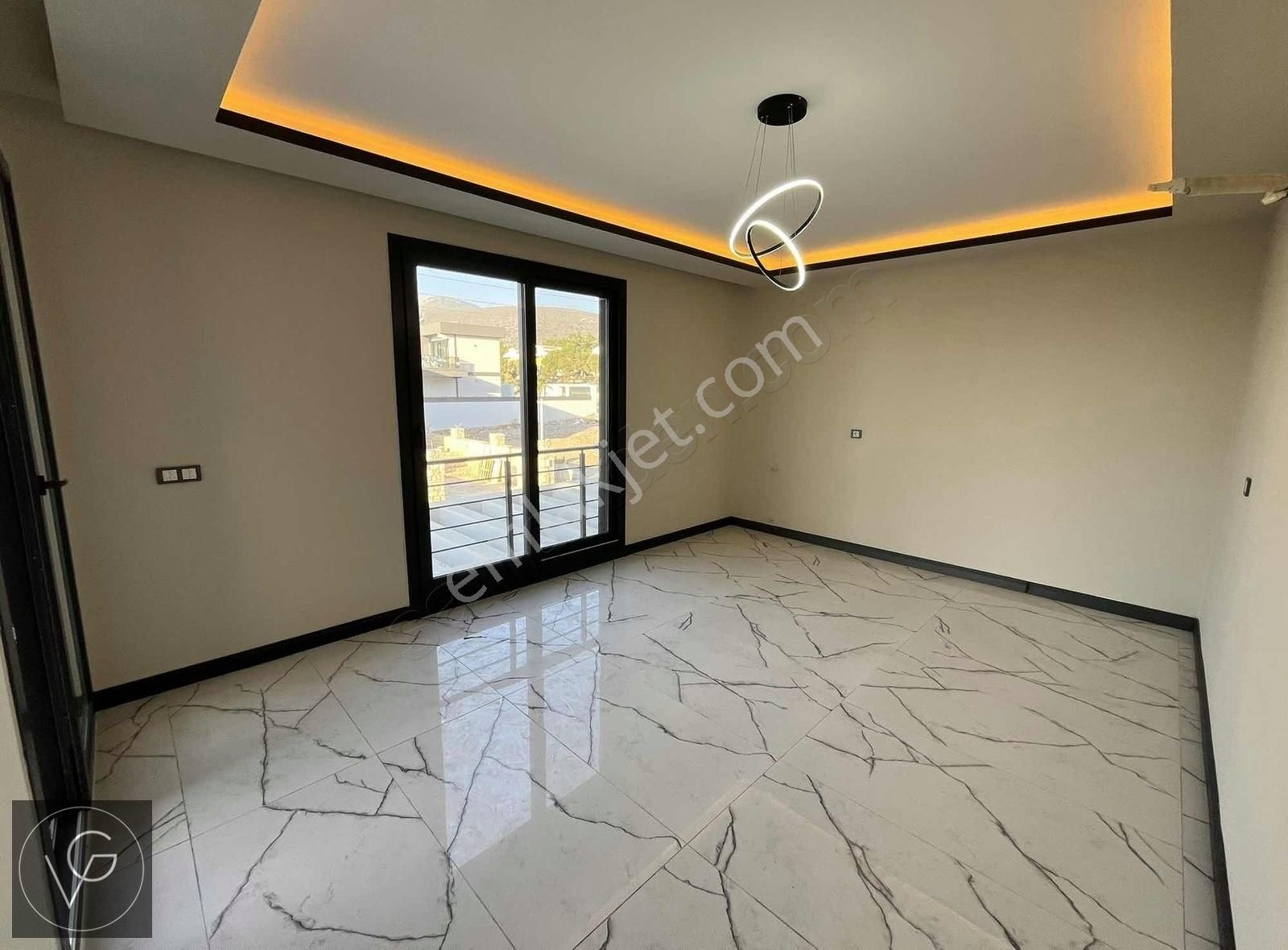Didim Akbük'te Merkezde Deniz Manzaralı 5+1 Müstakil Villa - Görsel 29