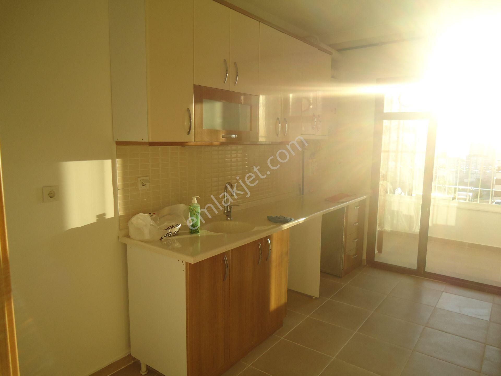 Krc'den Uzun Bloklarda Katta Kiralık 3+1 Daire