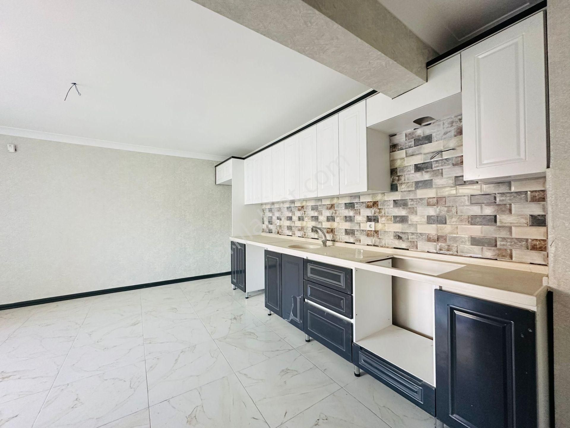 Battalgazi'de Ali Bey Göbekte Sıfır Asansörlü 145 M2 3+1 Full Yapılı Satılık Daire !! - Görsel 3