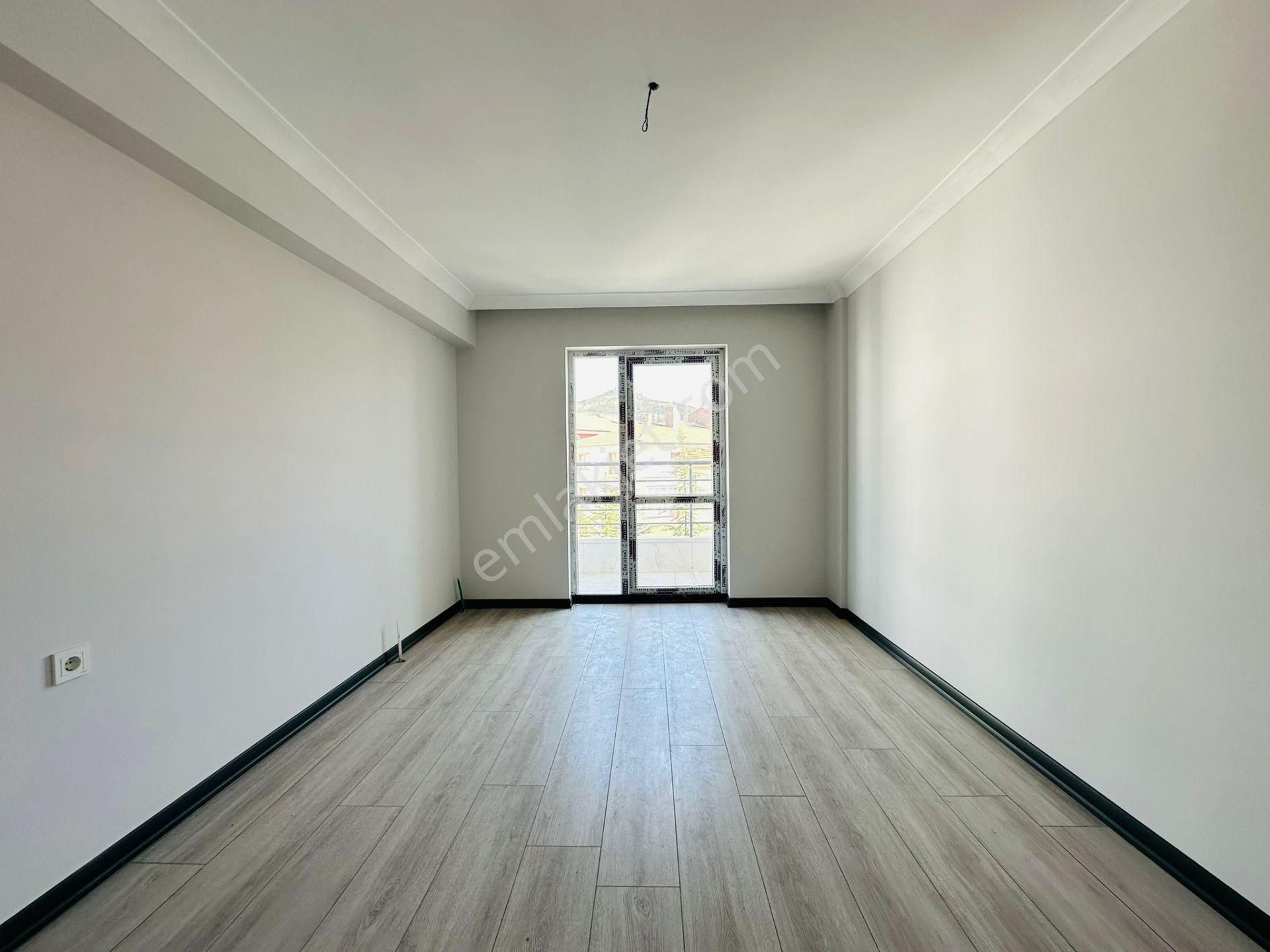 Battalgazi'de Ali Bey Göbekte Sıfır Asansörlü 145 M2 3+1 Full Yapılı Satılık Daire !! - Görsel 19