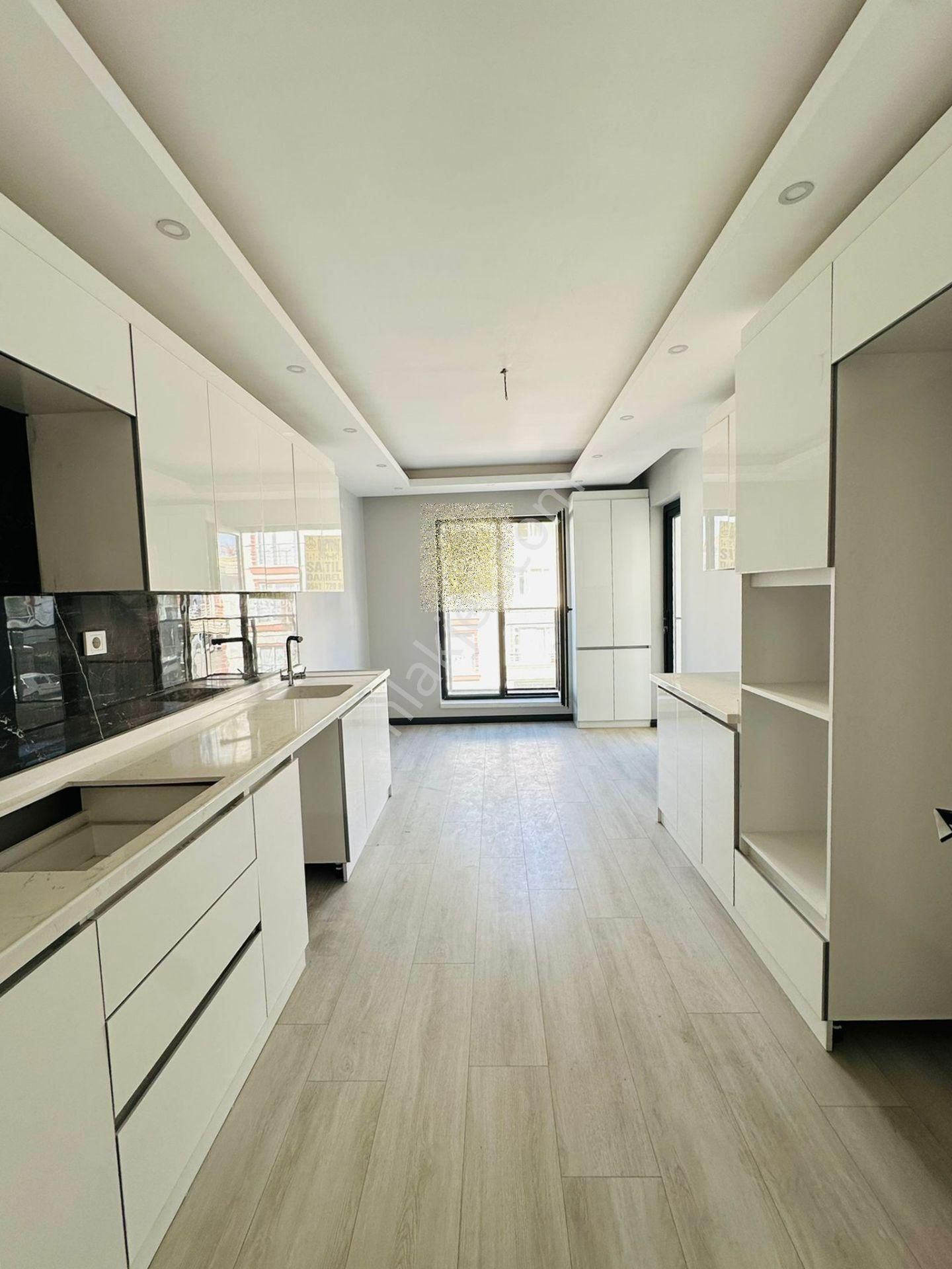 Başak Mahallesinde Ultra Lüks Yapılı Sıfır Binada 3+1 4.kat Satılık Daire !!