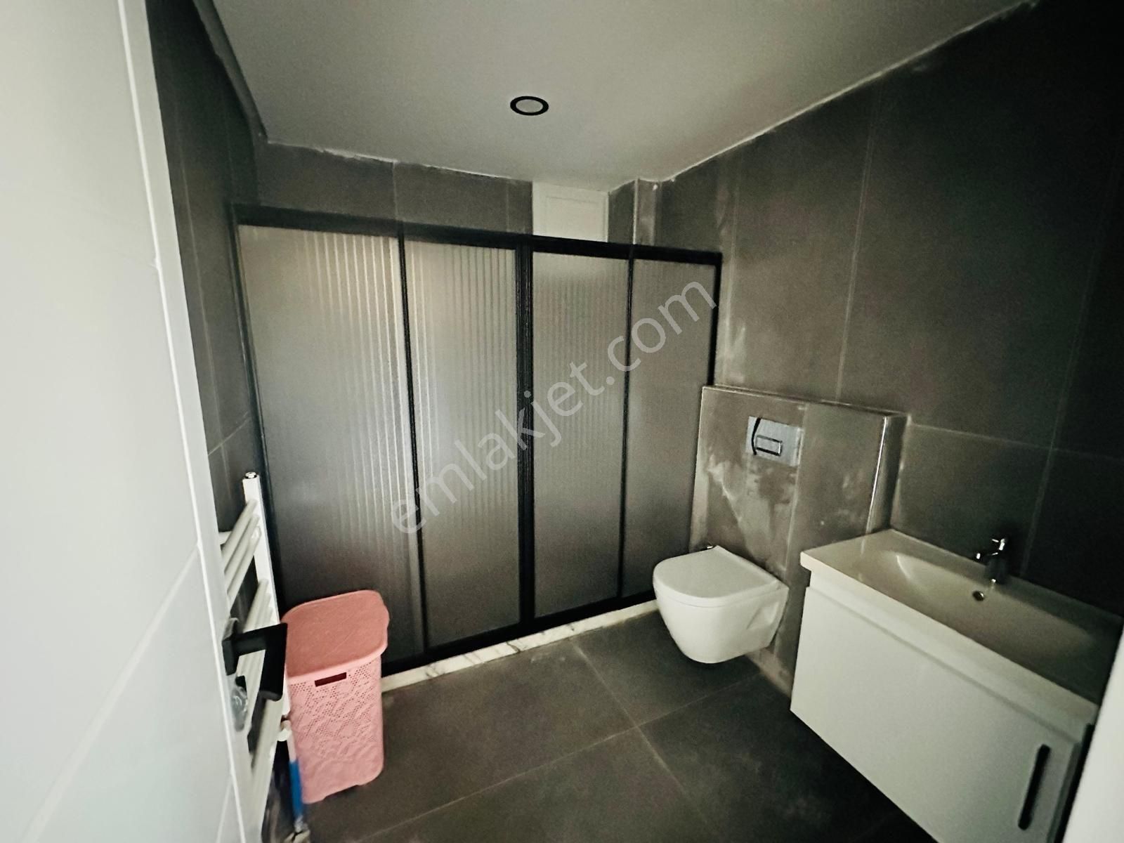 Dinç Emlaktan Satılık Ultra Lüks Eşyalı 1+1 Daire Hazır Kiracı 16.000₺ Oturmaktadır - Görsel 14