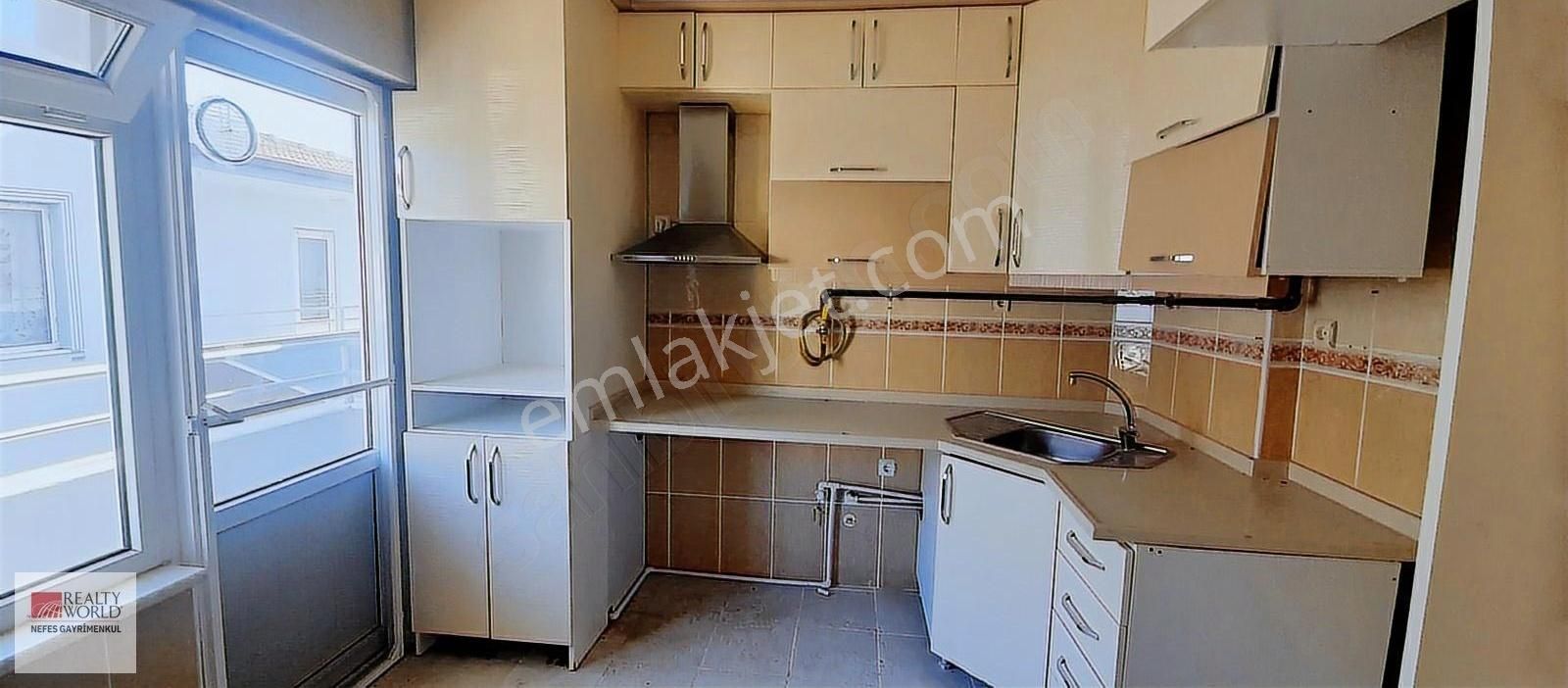 Rw Nefes'ten Altınkum'da Site İçinde Bakımlı Manzaralı 3+1 Daire