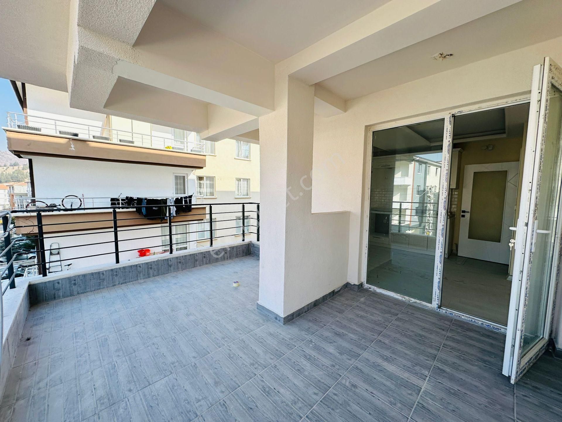 Karapürçek Stad Yakınında Ebeveyn Banyolu Asansörlü Kilerli 3+1 Ara Kat Satılık Sıfır Daire !! - Görsel 22