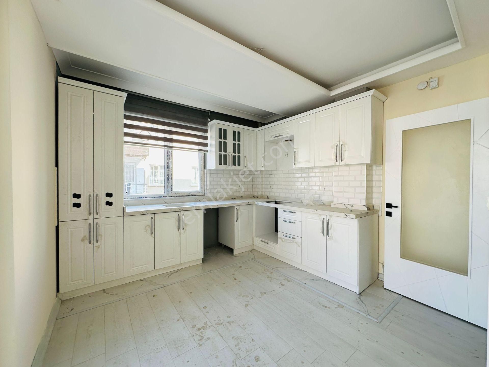 Karapürçek Stad Yakınında Ebeveyn Banyolu Asansörlü Kilerli 3+1 Ara Kat Satılık Sıfır Daire !!