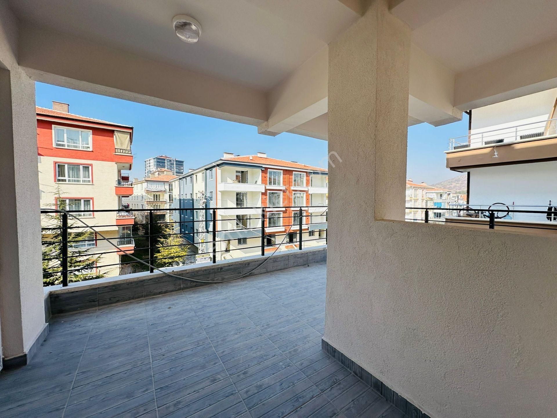 Karapürçek Stad Yakınında Ebeveyn Banyolu Asansörlü Kilerli 3+1 Ara Kat Satılık Sıfır Daire !! - Görsel 21