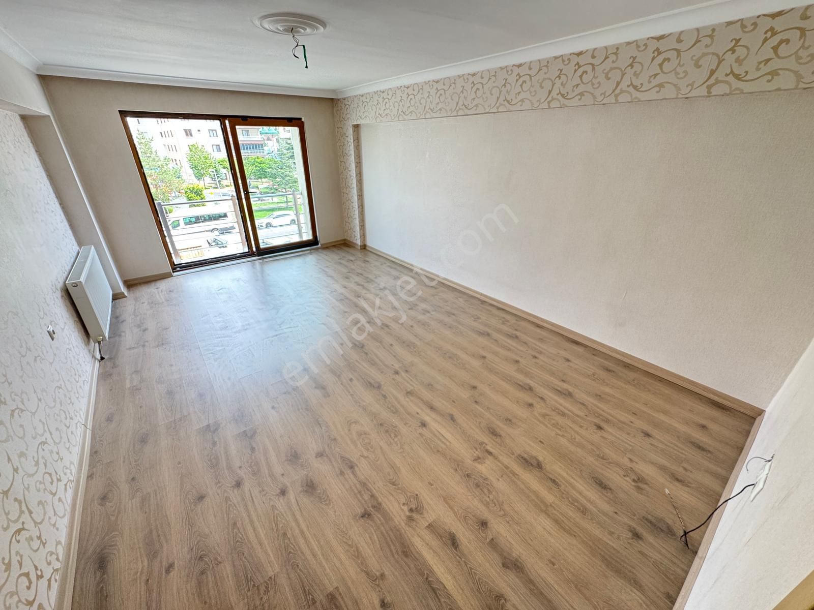 Esertepe Çambaşı Caddesi Üzerinde Manzaralı Harika Daire - Görsel 9