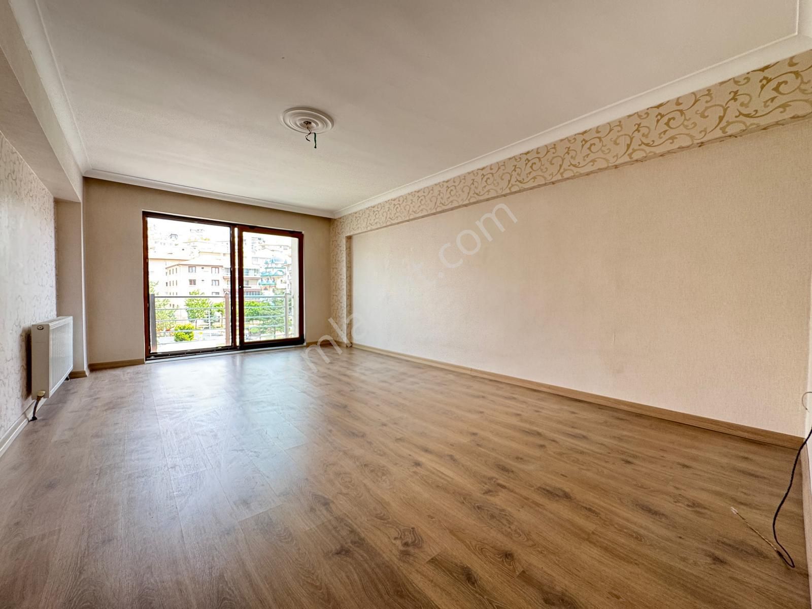 Esertepe Çambaşı Caddesi Üzerinde Manzaralı Harika Daire - Görsel 7