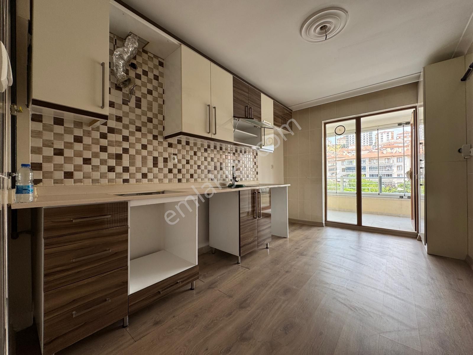 Esertepe Çambaşı Caddesi Üzerinde Manzaralı Harika Daire - Görsel 2