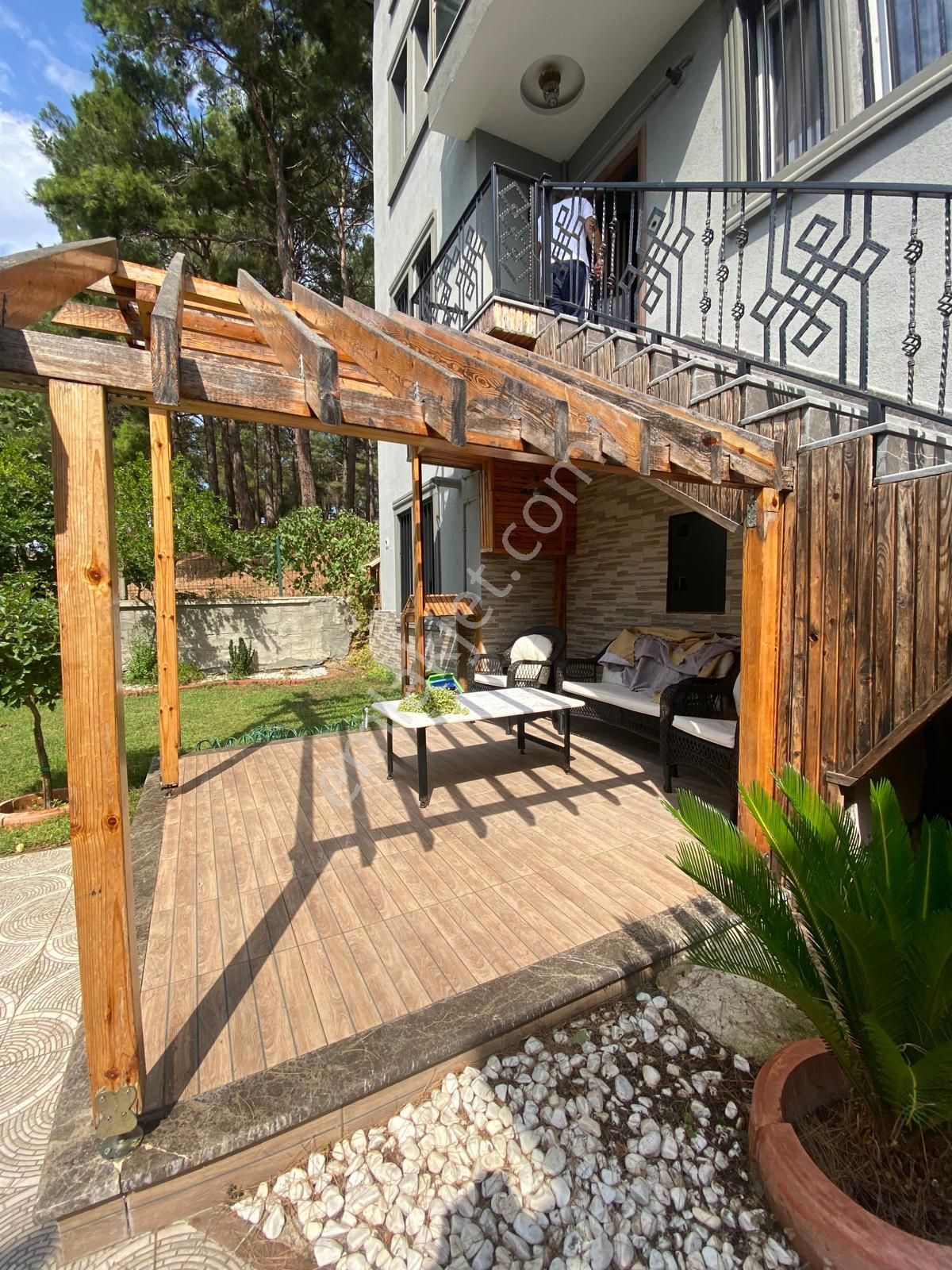 Celaliye Merkez'de Satılık Ultra Lüx 4 Katlı Bina - Görsel 6