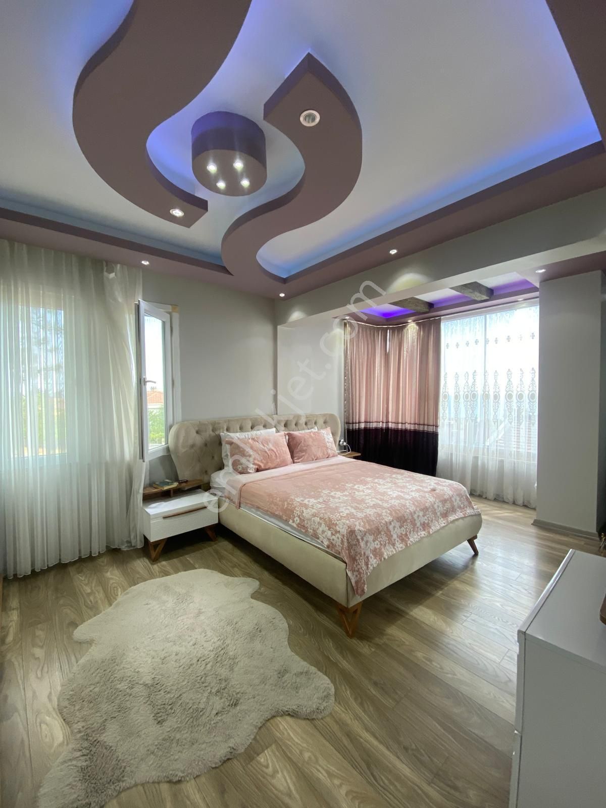 Celaliye Merkez'de Satılık Ultra Lüx 4 Katlı Bina - Görsel 20