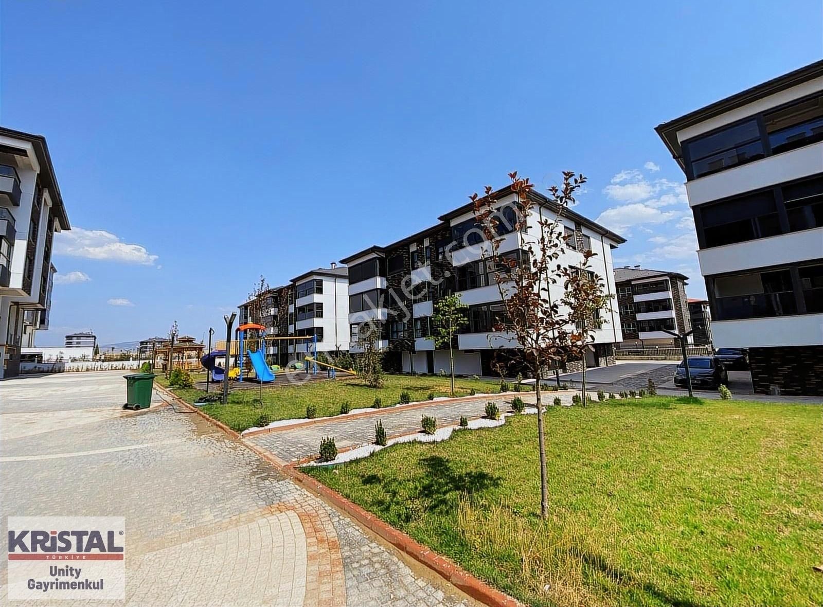 Kr Unity'den Aşağısöğütönü'nde Site İçi Kiralık Sıfır 3+1 Daire
