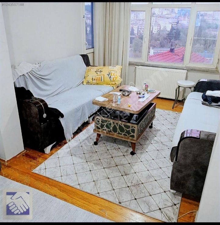 İstinyede Ful Donanımlı Eşyalı Kiralık 2+1 Daire