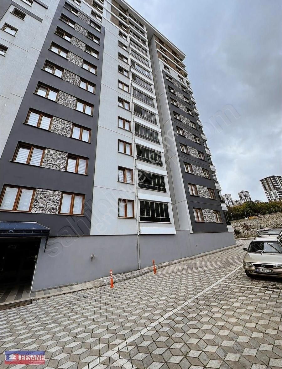 Efsane Emlak'tan Dolunay Mahallesinde 3+1 Kiralık Daire