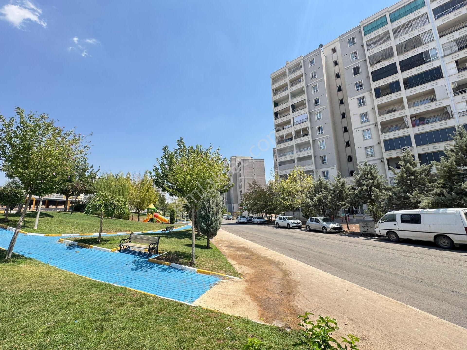 Cadde Seyran'dan Satılık 3+1 145 M2 1.kat İskanlı Krediye Uygun