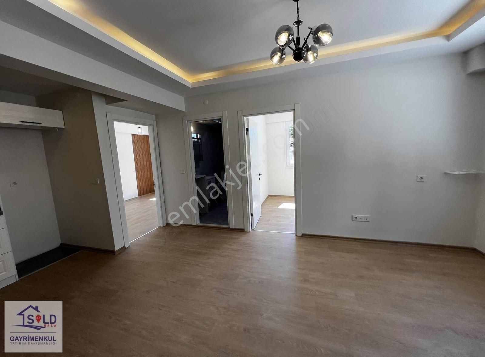 Seferihisar Turabiye 2 Oda 1 Salon Merkezi Konum Satılık Daire - Görsel 2
