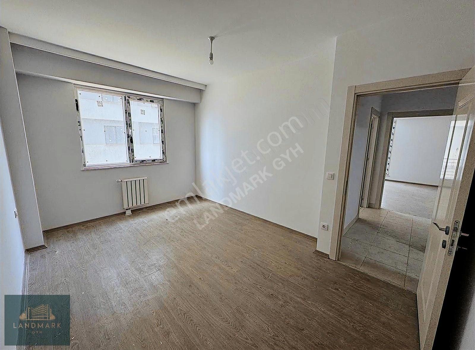 Sitenin Yetkili Emlak Ofisi Landmark'tan Satılık Verandalı 2+1 - Görsel 15