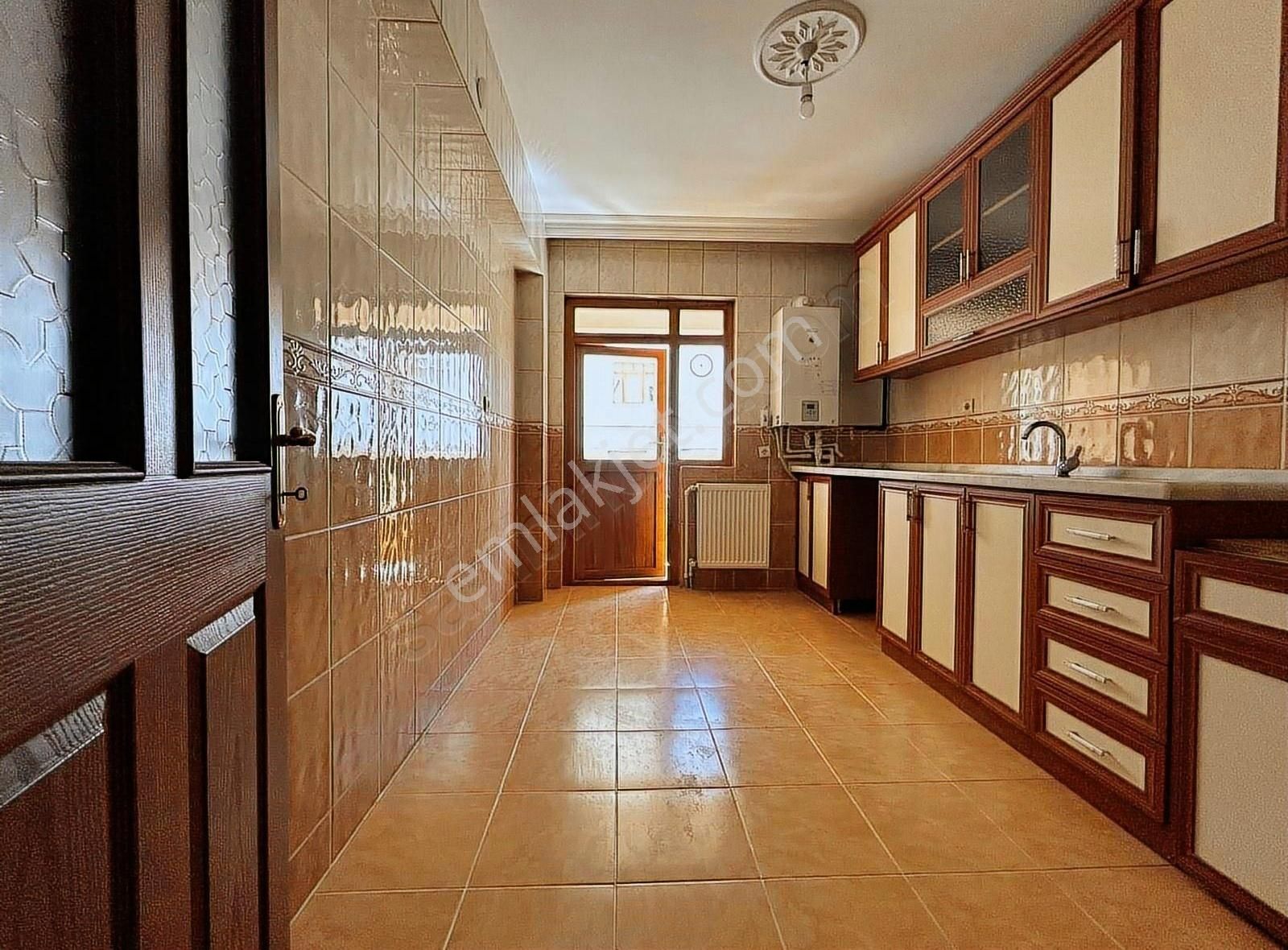 Evim Ankara'dan Esertepe Mah.3+1 Cepheler Açık Yapılı Daire!!!