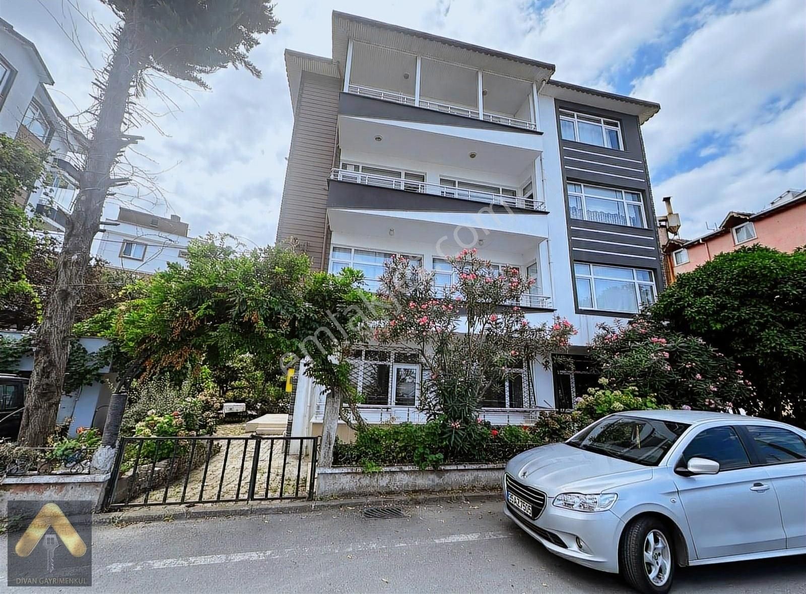 Divan Gayrimenkul Kumbaşı Mah 160 M2 3+1 Kiralık Daire !!!