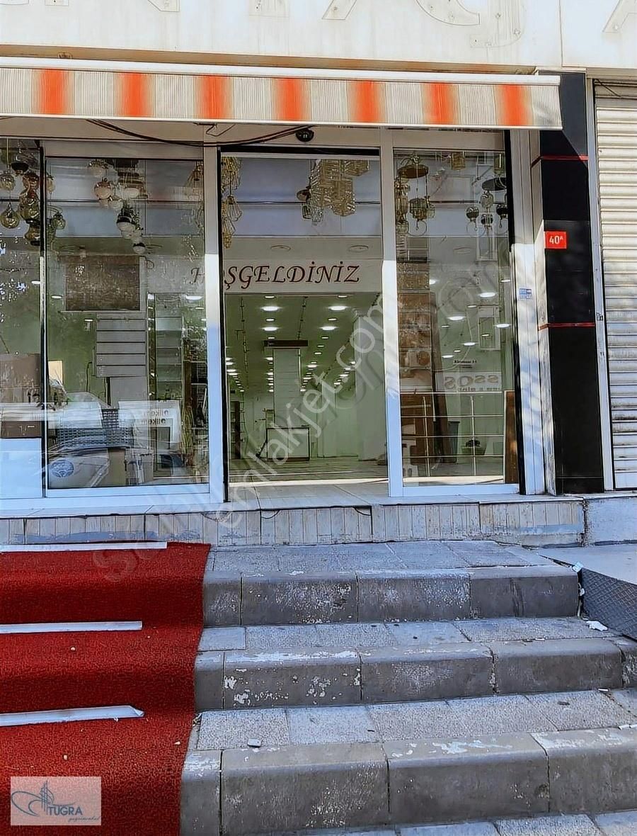 İkitelli Salıpazrıyanı Minübüs Yolunda 450m2giriş 115 000t Kira
