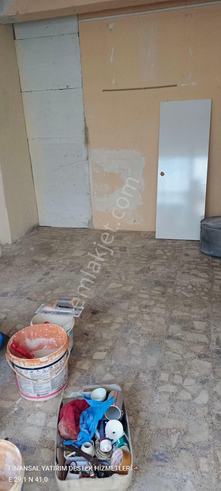 Ümraniye Tepeüstü Tavukçuyolu Caddesi Kiralık Dükkan Giriş Kat - Görsel 2